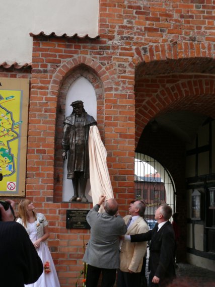 odsłonięcie pomnika ERYKA